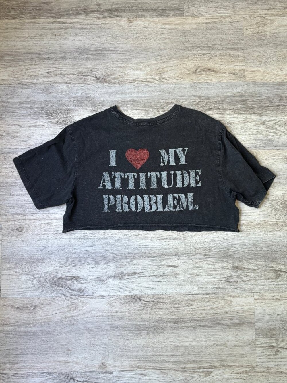 Cropped punk/emo graphic "I heart my attitude problem" shirt